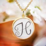 Muttermilch-Halskette